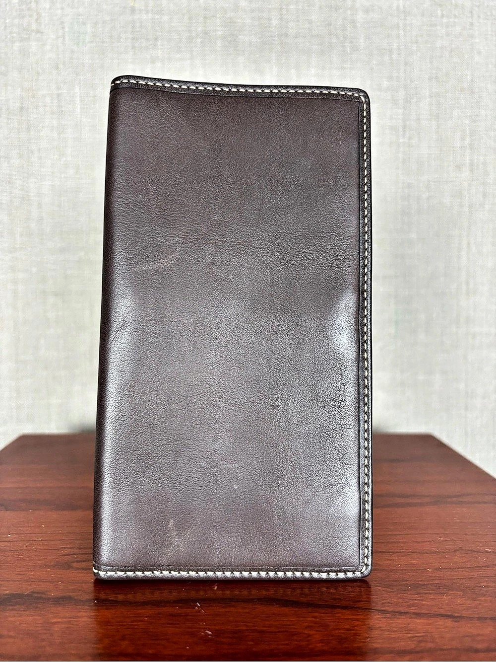 Coach Brown Leather Checkbook Cover Pen Loop Contrast Stitching Slim Bifold